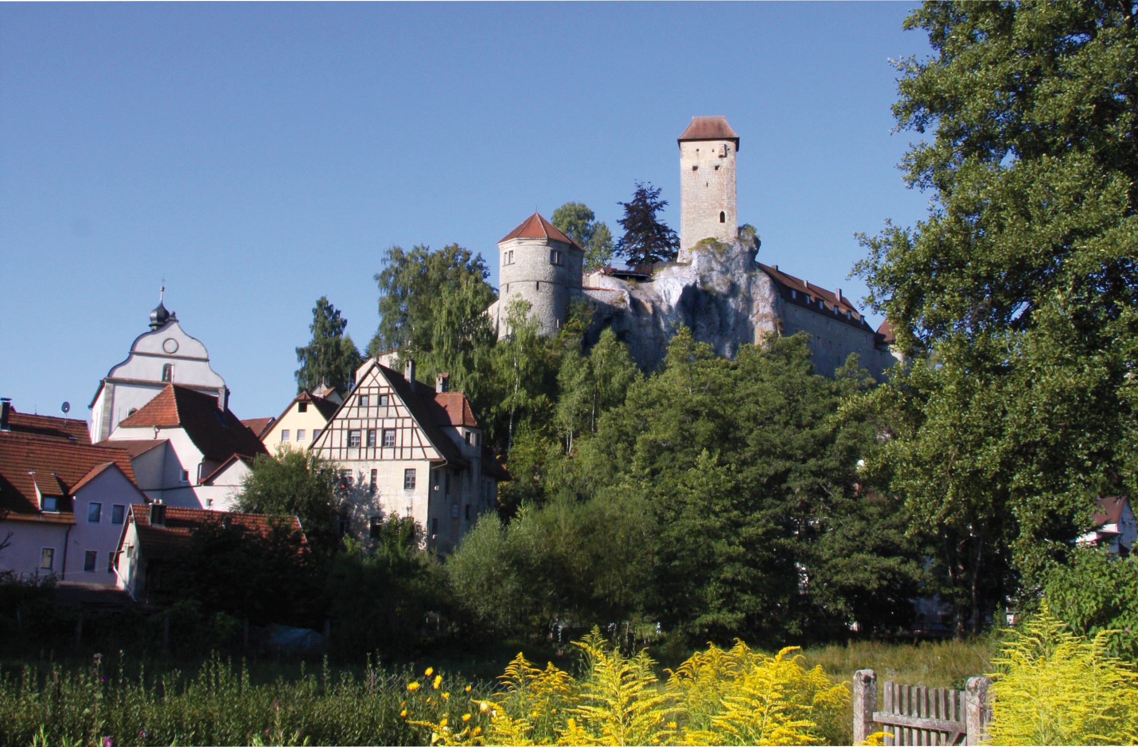 Neuhaus1 Burg Zuschnitt FotoAndiConrad