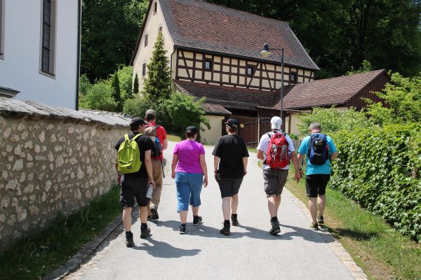 pl-2018-05-26-outdoortag-gerald-hierer-021-wandergruppe-in-plech-auch-naturkundlicherE335B355-E16A-5C91-1150-F1200C85B9A5.jpg
