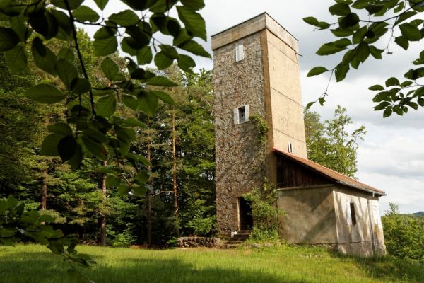 hirschbach-hirschbacherturm-fotojzuberE49D69E3-05C8-A669-F819-415AD58EC81B.jpg